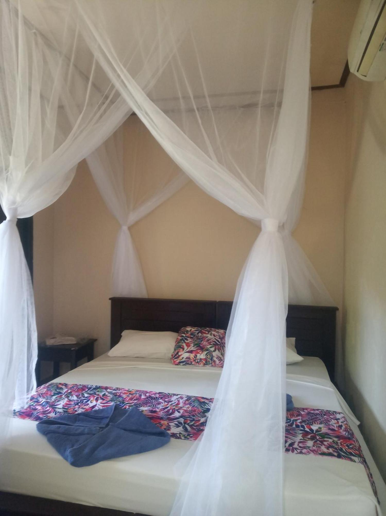 Mango Moon Hotel Pemuteran  Phòng bức ảnh